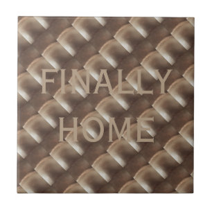 Finalmente em casa, aspecto metálico, Azulejo cerâ