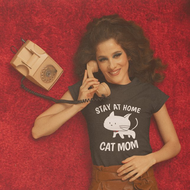 FIQUE EM CASA, MOM T-shirts (Criador carregado)