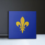 Fleur de Lis no Azulejo Real Azul Cerâmico<br><div class="desc">Adicione este Azulejo de cerâmica azul real com uma Fleur de Lis à sua cozinha ou decoração do banheiro para um toque real!</div>