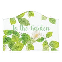 Flor Branco e Jardim de Folhas Verde