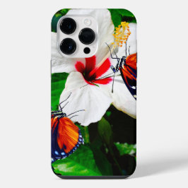 Flor de Hibiscus com 2 borboletas de Tigre