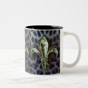Flor de lis na caneca do leopardo