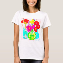 Flores Coloridas em Garrafas na Camisa T