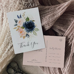 Flores de Blush e Marinho   Cartão postal White Ob