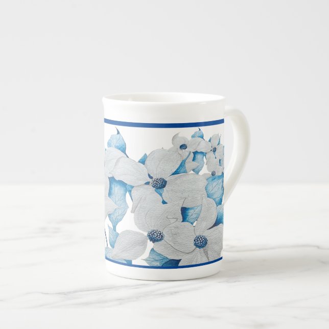 Flores de Dogwood em uma caneca chinesa óssea (Frente Esquerda)