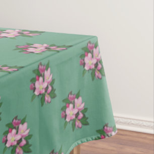 Flores de Maçã Pastel sobre Toalha de Mesa Verde