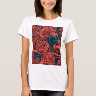 Flores de pénia e mariposas T-Shirt