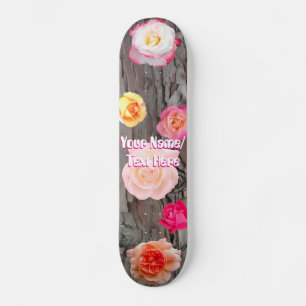 Flores de Rosa e Casca de Árvore Skateboard