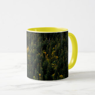 "Floresta de Pinheiros Aérea Caneca de Outono