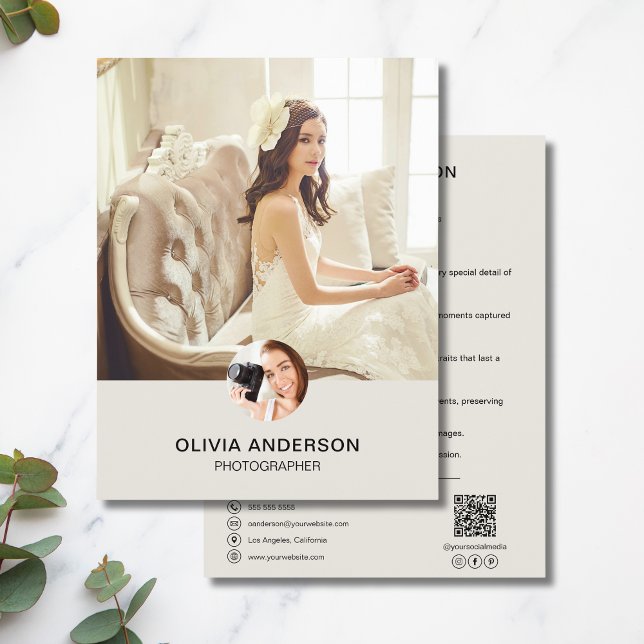 Flyer Elegant Minimalist Photo QR Wedding Photographer (Elegant Minimalist Photo QR Wedding Photographer Flyer)