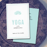 Flyer Instrutor Yoga do Ícone de Lotus Branco Azul mínim<br><div class="desc">Modelo de folheto personalizável mínimo com cores azuis/brancas e ícone de lotus simples. Você pode personalizar com seu texto.</div>