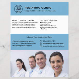 Flyer Logotipo de Clínica Pediátrica Foto QR Azul