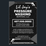 Flyer Modelo de Limpeza e Limpeza de Pressão<br><div class="desc">Trata-se de cartões de visitas para serviços de lavagem de pressão/potência com imagem do pulverizador de bocal da máquina lava-pressão. Basta adicionar suas próprias informações ao design para personalizar esses cartões de visitas profissionais de limpeza e lavagem de pressão vermelha e verde.</div>
