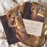 Flyer Orçamento Salvar a Data Terracotta Foto de Casamen<br><div class="desc">Cartões salve a data Terracotta de Casamento de Orçamento que têm uma foto na frente e atrás. Os Cartões salve a data de outono manuscrito, outono, verão, Primavera de inverno contêm uma tipografia cursiva moderna, escrita à mão, que é elegante, simples e moderna de usar depois de você celebrar o...</div>