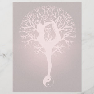 Flyer Senhora fazendo yoga com fundo vermelho.