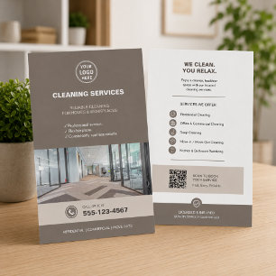 Flyer Serviços Modernos de Limpeza Taupe com QR