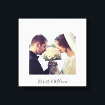 Folhagem Elegante | Impressão de tela personalizad<br><div class="desc">traga a elegância para a decoração da sua casa com esta folhagem suave,  sem problemas,  em cinzas leves com cinza verde de fotos. Personalize com sua própria foto de casamento e monogramas</div>