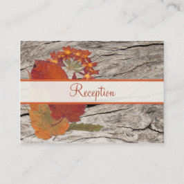 Folhas de outono secas e Cartão de Recepção de Flo