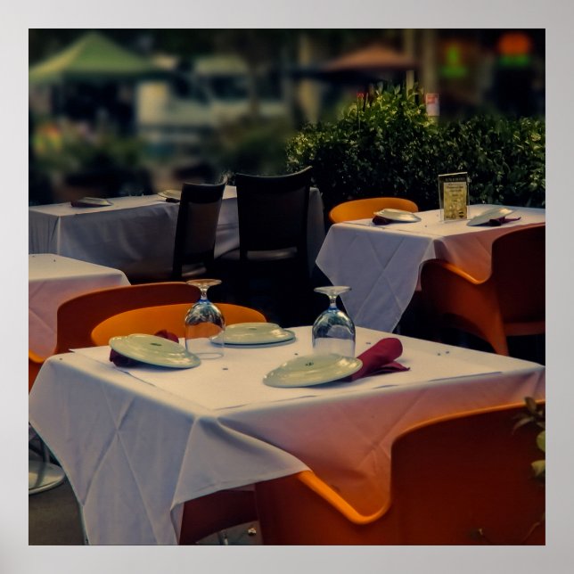 Fora do jantar, em um poster (Frente)