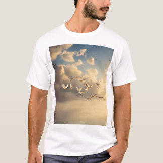 Formação Pelicana T-Shirts - Soar acima do oceano
