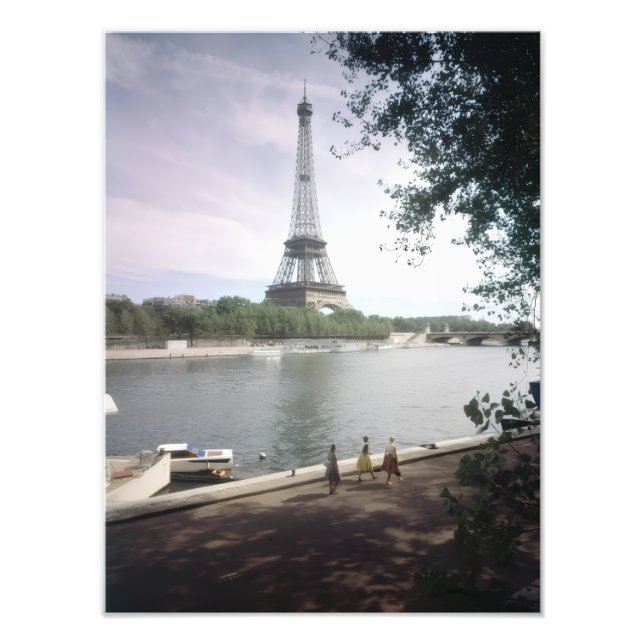 Foto A Torre Eiffel. Paris, cerca de 1960. (Frente)