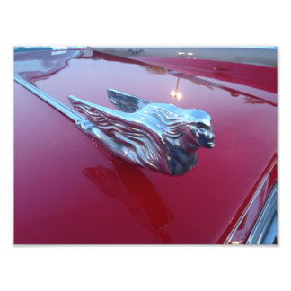 Foto Adorno de Capô de Mulher Voadora Cadillac Vermelho