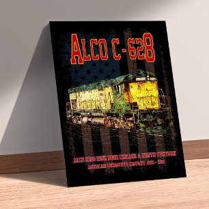 Foto Alco C-628 Locomotiva Diesel e bandeira americana