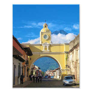 Foto Arca Merced com vulcão acima