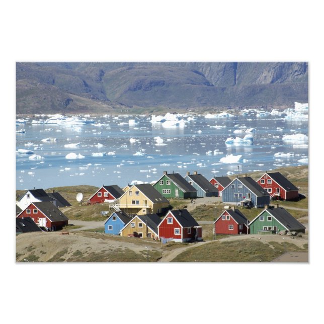 Foto Arquitetura colorida da cidade, Narsaq, (Frente)