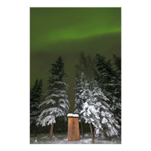 Foto Aurora sobre a dependência