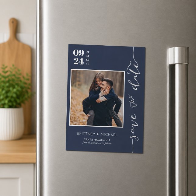 Foto Azul Marinho Salve a Data (Elegant navy blue photo save the date featuring modern typography, romantic handwritten magnet)