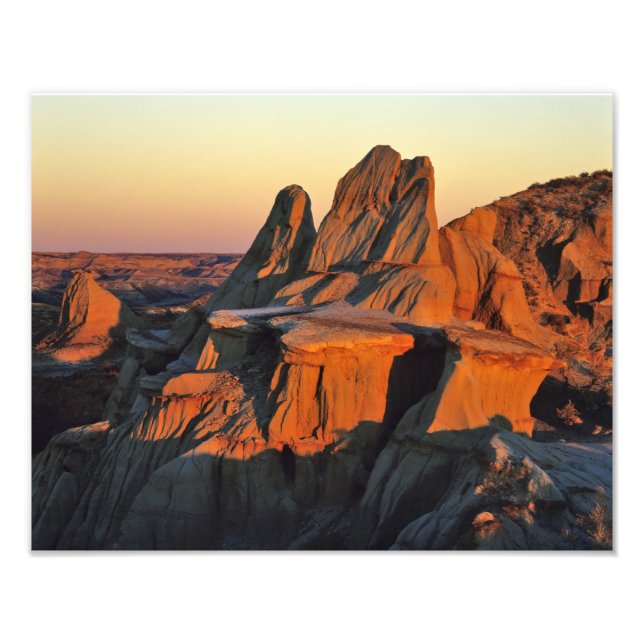Foto Badlands no Parque Nacional de Theodore Roosevelt (Frente)