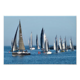 Foto Barcos à vela entrando no canal. Marina Del Rey, C