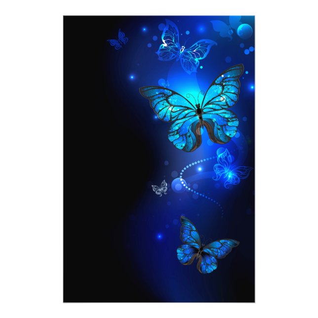 Foto Borboleta Morpho no Fundo Escuro (Frente)