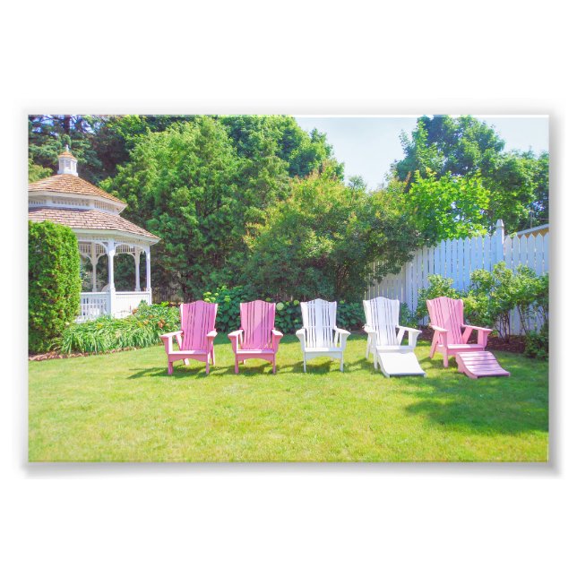 Foto Cadeiras Adirondack Rosa e Branco, Jardim de Wisco (Frente)
