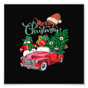 Foto Caminhonete Vermelha Recolhe Árvore de Natal Feliz