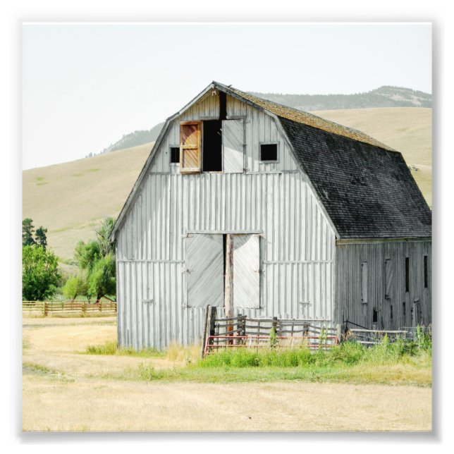 Foto Campo de fazenda da Praça do Barn Rural Azul (Frente)