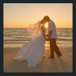 Foto Casamento com Tonalidade Laranja 8"x8"<br><div class="desc">Uma arte para parede com impressão ampliada de foto quadrada 8"x8". Adicione seu próprio texto personalizado para criar um toque personalizado. Se você tiver uma foto em paisagem ou retrato, poderá cortar sua imagem com antecedência ou usar o recurso de corte dinâmico aqui mesmo no sistema. Você pode alterar a...</div>