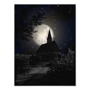 Foto Castelo escuro gótico na luz de lua