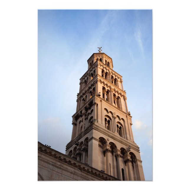 Foto Catedral do Santo Domnius Bell Tower em Split (Frente)