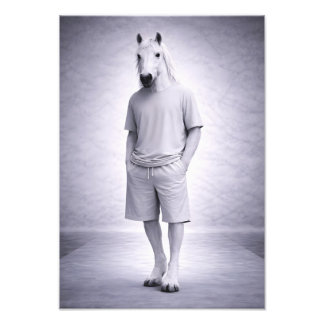 Foto Cavalo Mínimo em Roupa Moderna Casual