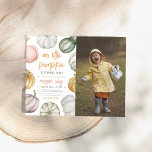 Foto da Festa de aniversário Pumpkin Boho<br><div class="desc">Nossa abóbora qualquer convite de aniversário - perfeito para uma garotinha que vai fazer uma festa de outubro, outono ou Halloween. O lado esquerdo deste convite apresenta uma estrutura de diferentes abóboras de cor aquosa pintadas à mão: laranja, verde, roxo, rosa e até azul! Dentro no quadro, há modernas letras...</div>