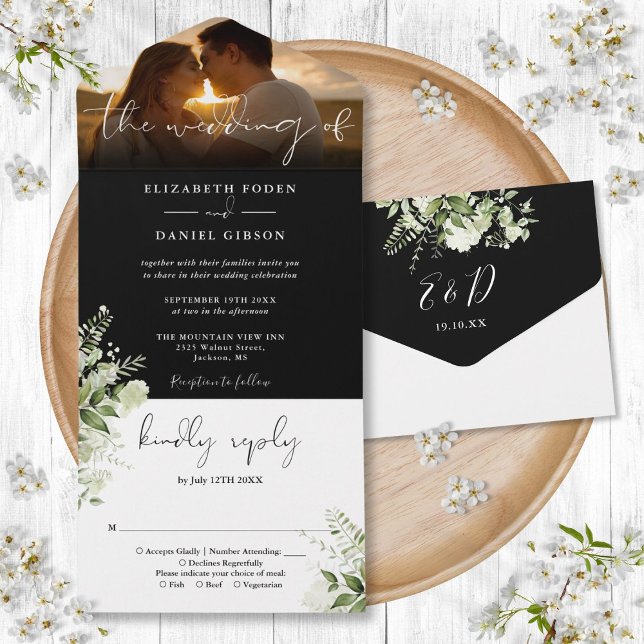 Foto de casamento com flora em preto e branco (Black And White Floral Greenery Wedding Photo All In One Invitation)
