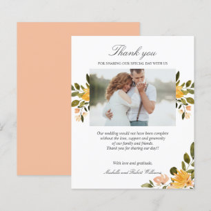 Foto de casamento floral amarelo e verde OBRIGADA