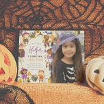 Foto de Festa de aniversário de Halloween para Men<br><div class="desc">Convide a família e os amigos para um tempo espetacular com estes convites de aniversário bonitos de Halloween. O lado esquerdo desta design de orçamento apresenta uma borda pintada à mão de personagens divertidos do Halloween, há crianças em fantasias, gatos pretos, morcegos, abóboras sorridentes, fantasmas, esqueleto de dança, aranhas, balões,...</div>