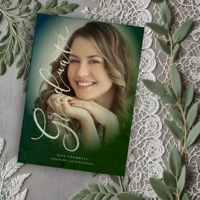 Foto de graduado moderno con un guión elegante de (Criador carregado)