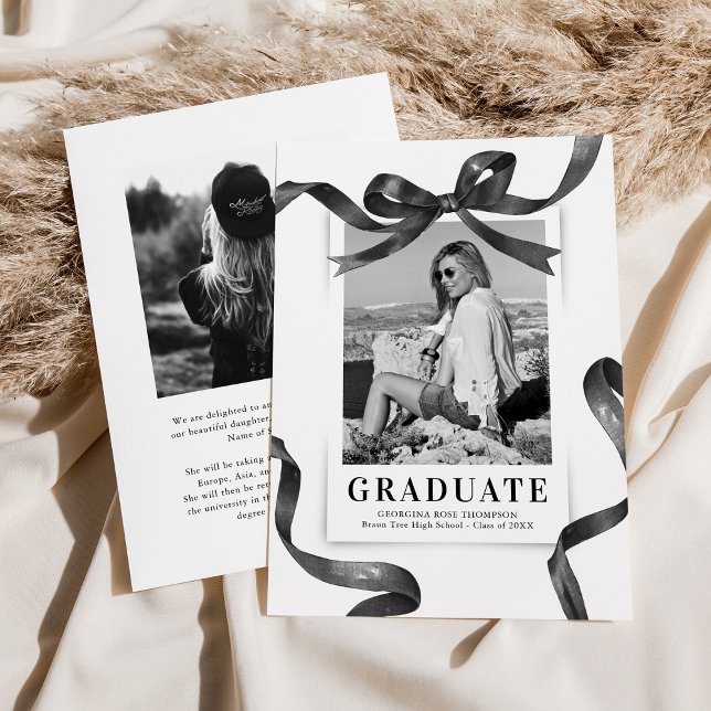 Foto de Laço Preto Elegante Anúncio de Graduação (Criador carregado)