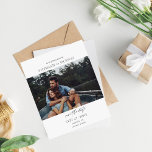 Foto de Orçamento Moderno H Pano Salvar Data<br><div class="desc">** SATIN PAPER É PAPEL FINO. ATUALIZE O PAPEL PARA OBTER UM PAPEL MAIS ESPESADO. TEM UMA OPÇÃO PARA ENVELOPES. *** Economize dinheiro em convites formais com este convite menor que tem uma opção para envelopes. Prepare seus convidados para o maravilhoso casamento com seus Cartões salve a data Foto Moderno...</div>