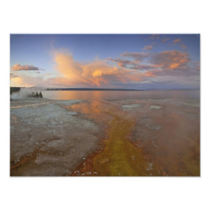 Foto Depósitos minerais coloridos emitidos a partir da