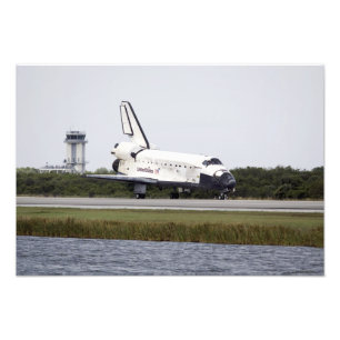 Foto Descoberta do vaivém espacial na pista de